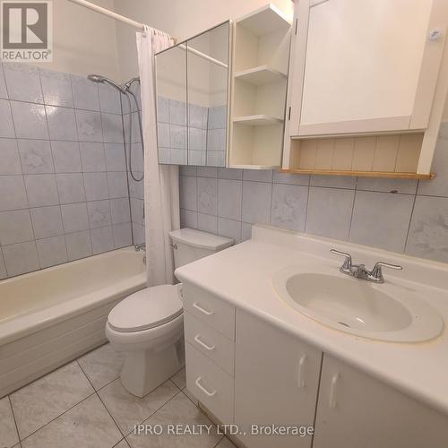 64 Robinson Street, Toronto (Trinity-Bellwoods), ON - Indoor Photo Showing Bathroom