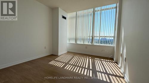 Ph109 - 7250 Yonge Street, Vaughan, ON - Indoor Photo Showing Other Room