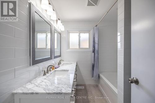 50 Drew Street, Guelph, ON - Indoor Photo Showing Bathroom