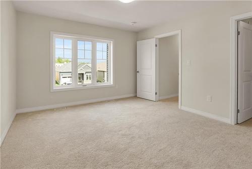 2 Bromley Drive, St. Catharines, ON - Indoor Photo Showing Other Room