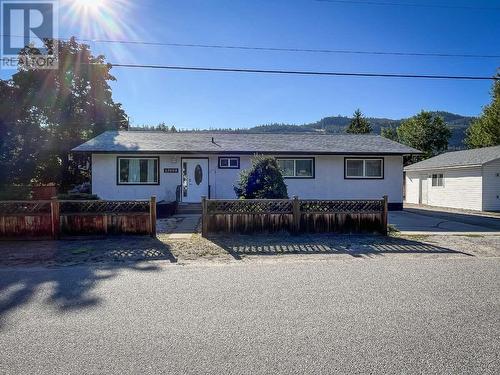 13608 Rumball Avenue, Summerland, BC - Outdoor