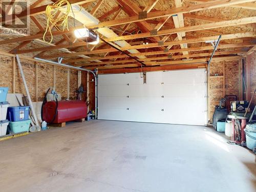 13608 Rumball Avenue, Summerland, BC - Indoor Photo Showing Garage