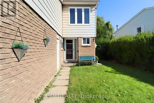 142 Royal Salisbury Way, Brampton (Madoc), ON - Outdoor