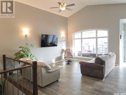 5 Cedar Place, Outlook, SK - Indoor Photo Showing Living Room