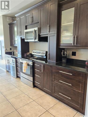 5 Cedar Place, Outlook, SK - Indoor Photo Showing Kitchen