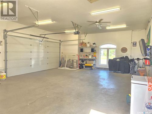 5 Cedar Place, Outlook, SK - Indoor Photo Showing Garage