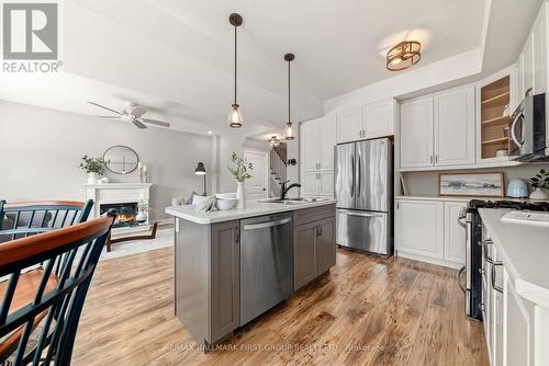 301 Rollings Street, Cobourg, ON - Indoor Photo Showing Kitchen With Upgraded Kitchen