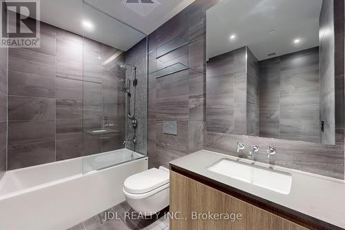 403 - 81 Wellesley Street E, Toronto, ON - Indoor Photo Showing Bathroom