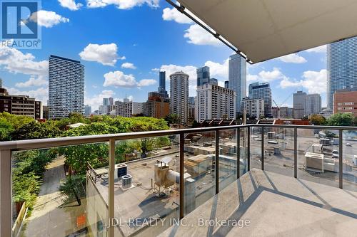 403 - 81 Wellesley Street E, Toronto, ON - Outdoor With View