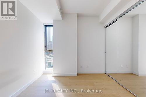 403 - 81 Wellesley Street E, Toronto, ON - Indoor Photo Showing Other Room