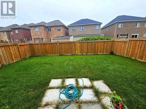 110 Folgate Crescent, Brampton (Sandringham-Wellington North), ON - Outdoor With Backyard