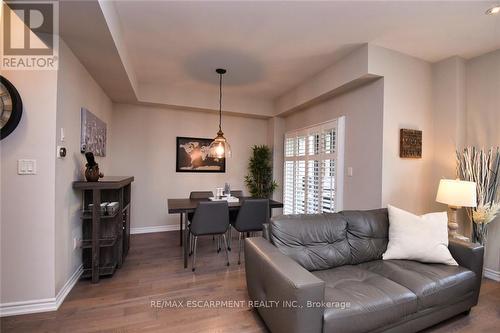 48 - 377 Glancaster Road, Hamilton (Ancaster), ON - Indoor Photo Showing Living Room