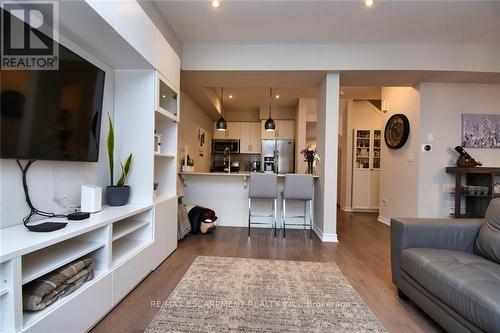 48 - 377 Glancaster Road, Hamilton (Ancaster), ON - Indoor Photo Showing Living Room