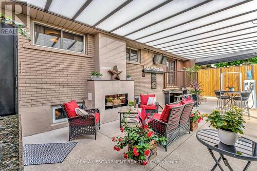 135 Welbourn Drive, Hamilton (Balfour), ON - Outdoor With Deck Patio Veranda With Exterior