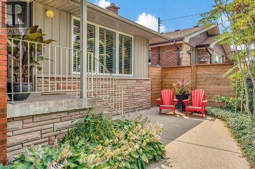 135 Welbourn Drive, Hamilton (Balfour), ON - Outdoor