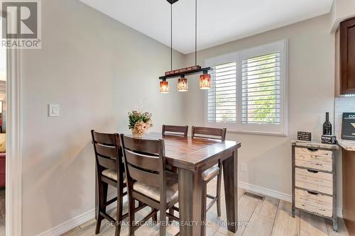 135 Welbourn Drive, Hamilton, ON - Indoor Photo Showing Dining Room