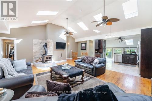 8045 Appleby Line, Milton (Nassagaweya), ON - Indoor Photo Showing Living Room With Fireplace