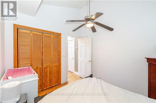 8045 Appleby Line, Milton (Nassagaweya), ON - Indoor Photo Showing Bedroom