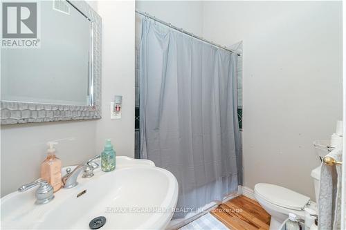 8045 Appleby Line, Milton (Nassagaweya), ON - Indoor Photo Showing Bathroom