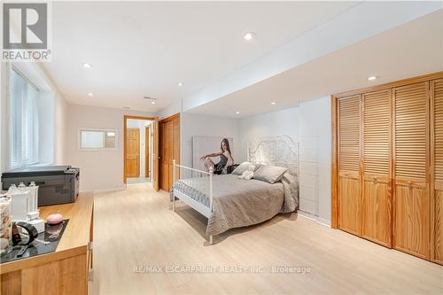 8045 Appleby Line, Milton (Nassagaweya), ON - Indoor Photo Showing Bedroom