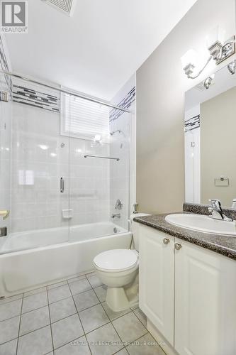 2385 Eighth Line N, Oakville, ON - Indoor Photo Showing Bathroom