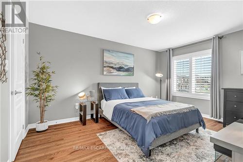 92 Cutts Crescent, Hamilton (Binbrook), ON - Indoor Photo Showing Bedroom