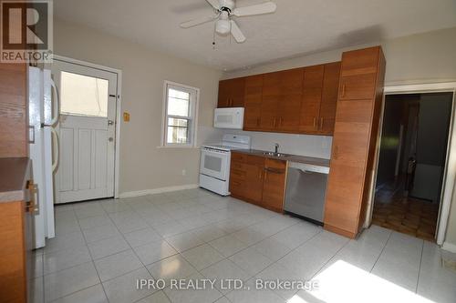 164 Macnab Street N, Hamilton (Central), ON - Indoor Photo Showing Kitchen With Double Sink