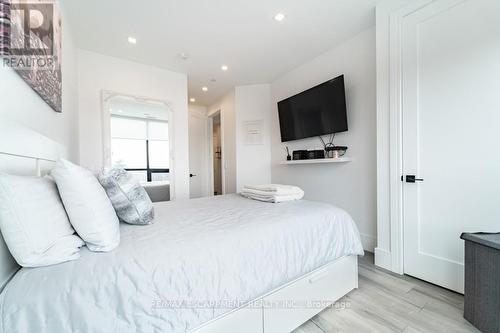 505 - 101 Locke Street S, Hamilton (Kirkendall), ON - Indoor Photo Showing Bedroom