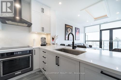 505 - 101 Locke Street S, Hamilton (Kirkendall), ON - Indoor Photo Showing Kitchen With Upgraded Kitchen