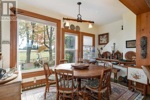 18101 Shaws Creek Road, Caledon, ON - Indoor Photo Showing Dining Room