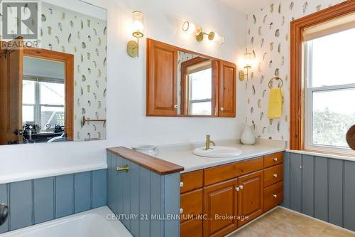 18101 Shaws Creek Road, Caledon, ON - Indoor Photo Showing Bathroom