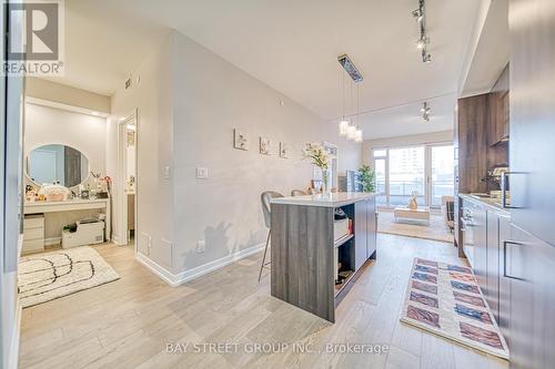 704 - 21 Widmer Street, Toronto (Waterfront Communities), ON - Indoor Photo Showing Kitchen