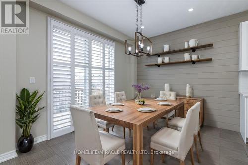 30 Michaelis Street, New Tecumseth, ON - Indoor Photo Showing Dining Room