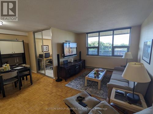 702 - 15 La Rose Avenue, Toronto, ON - Indoor Photo Showing Living Room