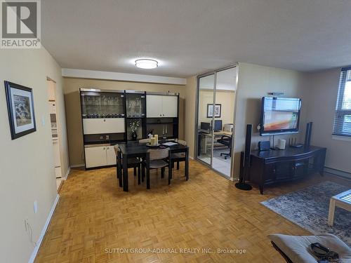 702 - 15 La Rose Avenue, Toronto, ON - Indoor Photo Showing Living Room