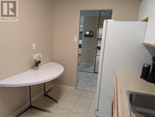 702 - 15 La Rose Avenue, Toronto, ON - Indoor Photo Showing Bathroom