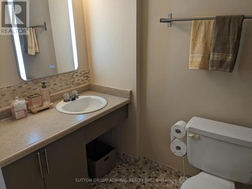 702 - 15 La Rose Avenue, Toronto, ON - Indoor Photo Showing Bathroom