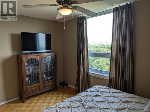 702 - 15 La Rose Avenue, Toronto, ON - Indoor Photo Showing Bedroom