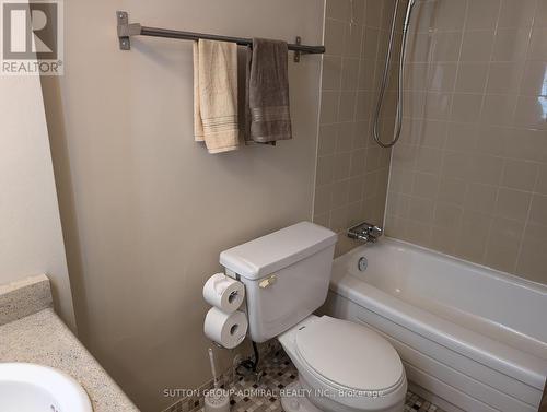 702 - 15 La Rose Avenue, Toronto, ON - Indoor Photo Showing Bathroom