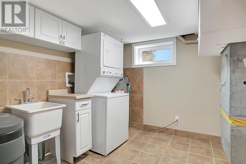 806 Rose Street, Cambridge, ON - Indoor Photo Showing Laundry Room