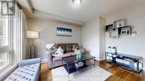 214 Blackburn Drive, Brantford, ON - Indoor Photo Showing Living Room