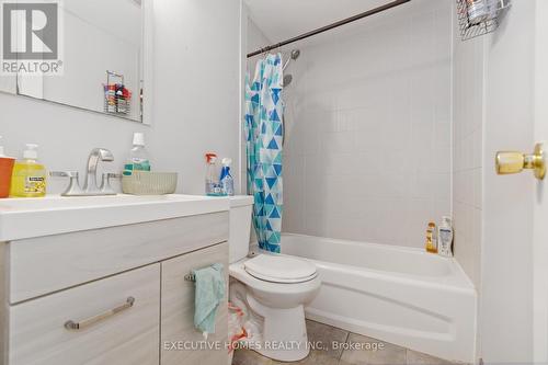 90 - 283 Fairway Road N, Kitchener, ON - Indoor Photo Showing Bathroom