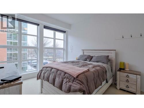 1331 Ellis Street Unit# 204, Kelowna, BC - Indoor Photo Showing Bedroom