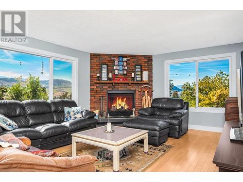 5826 Bartlett Road, Vernon, BC - Indoor Photo Showing Living Room With Fireplace