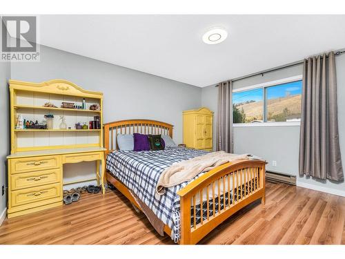 5826 Bartlett Road, Vernon, BC - Indoor Photo Showing Bedroom