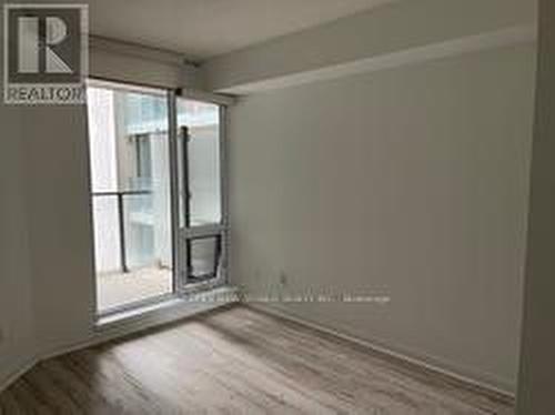 752 - 111 Elizabeth Street, Toronto, ON - Indoor Photo Showing Other Room