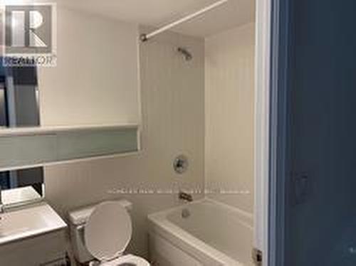 752 - 111 Elizabeth Street, Toronto, ON - Indoor Photo Showing Bathroom