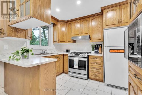 543 Glen Forrest Boulevard, Waterloo, ON - Indoor Photo Showing Kitchen