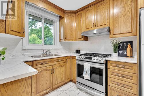 543 Glen Forrest Boulevard, Waterloo, ON - Indoor Photo Showing Kitchen With Double Sink