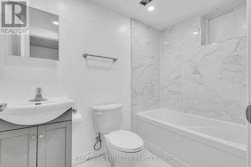 543 Glen Forrest Boulevard, Waterloo, ON - Indoor Photo Showing Bathroom